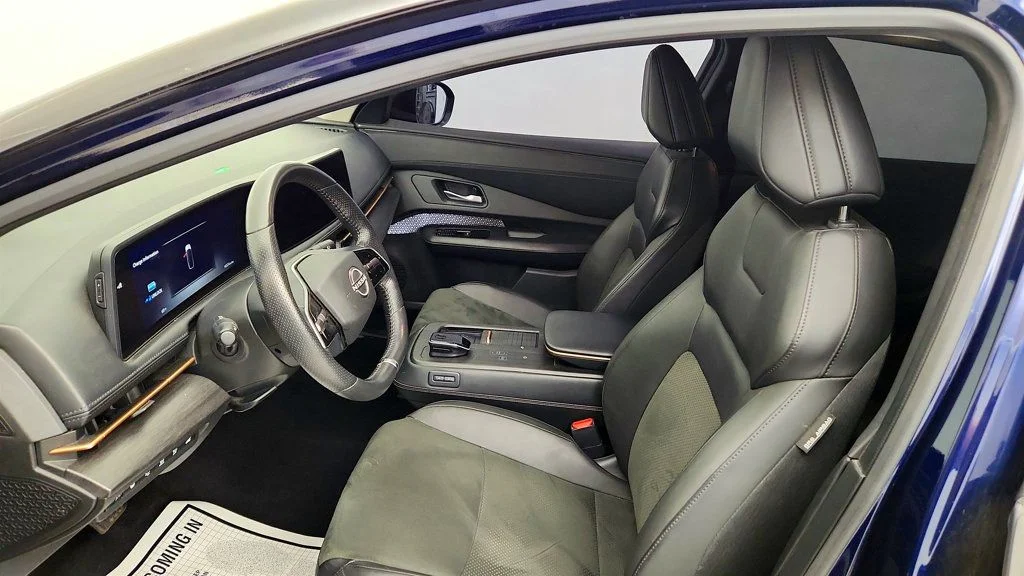 Used 2025 Deep Ocean Blue Pearl/Black Diamond Pearl Nissan EVOLVE+ FWD image 19