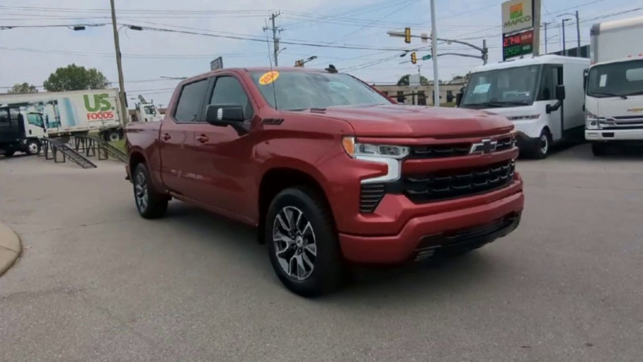 2024 Chevrolet Silverado 1500 RST photo 2
