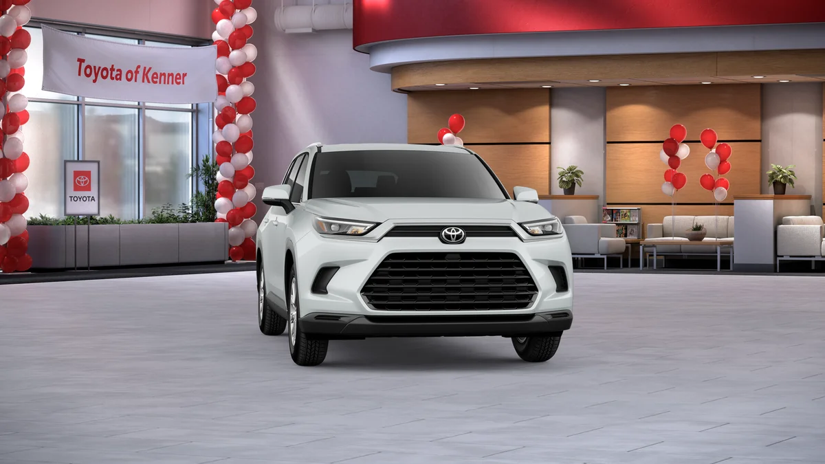 New 2026 Wind Chill Pearl Toyota XLE image 24