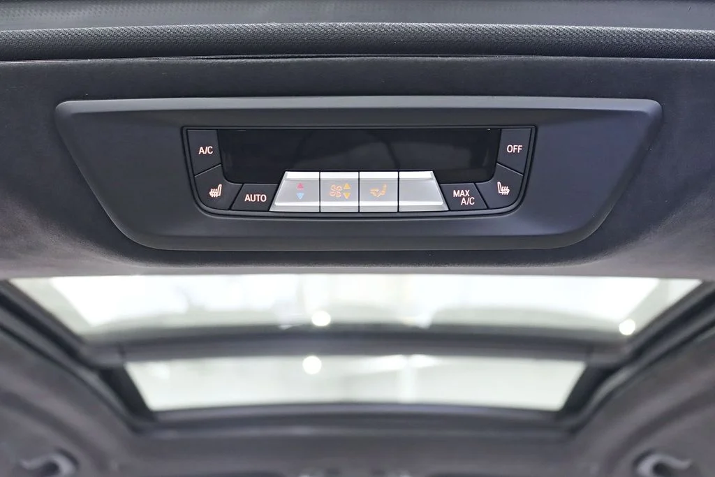 Used 2022 Blue BMW M50i image 45