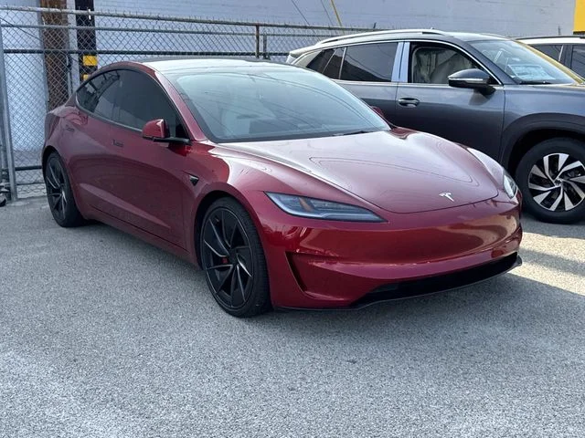 2025 Tesla Model 3 Performance's photo