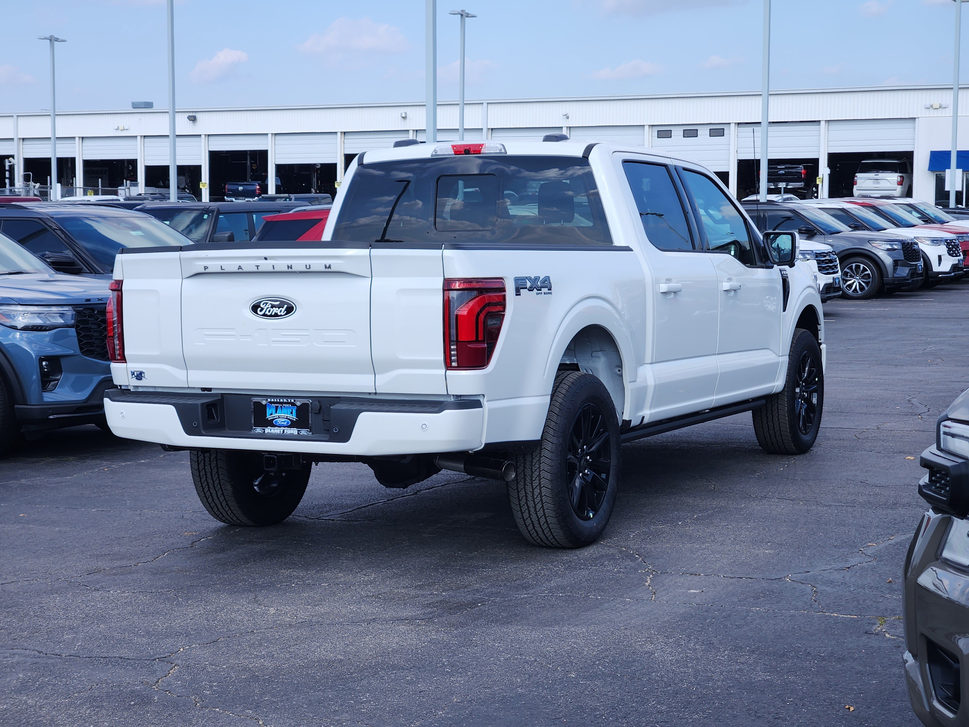 New 2025 Star White Metallic Tricoat Ford Platinum image 4