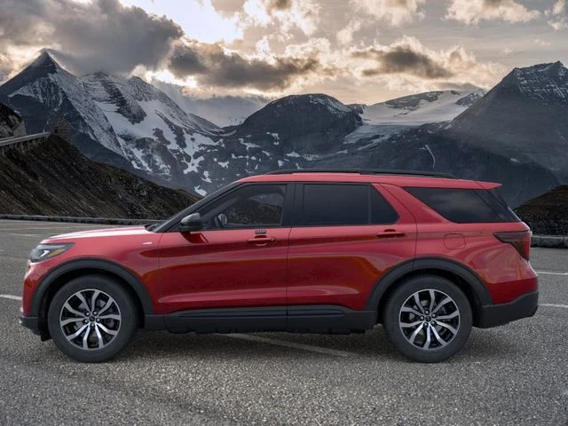 New 2026 Red Metallic Ford ST-Line image 3