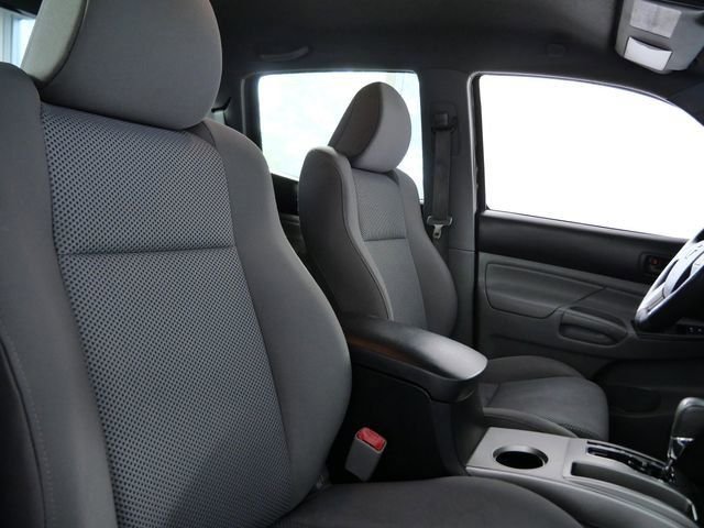 Used 2013 Black Toyota Base image 13