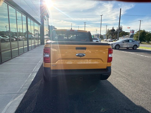 Used 2022 Orange Ford Lariat image 4