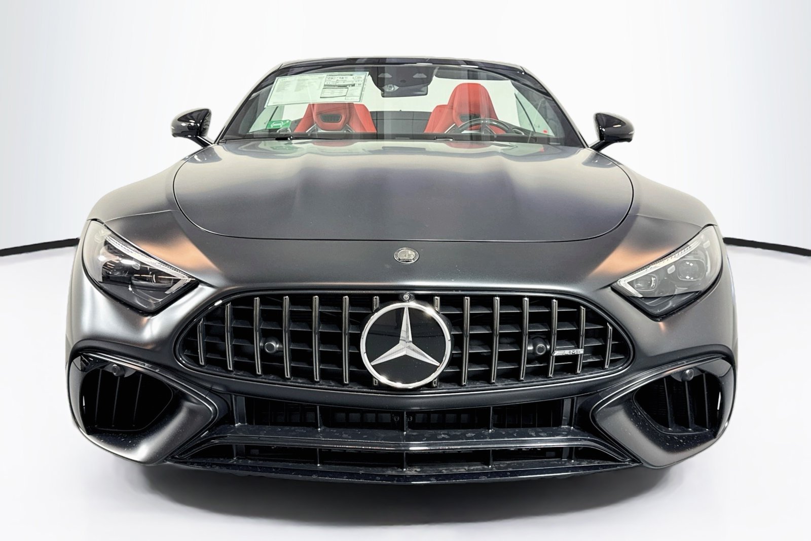 New 2026 MANUFAKTUR Night Black Magno Mercedes-Benz AMG® SL 63 S E Performance image 2