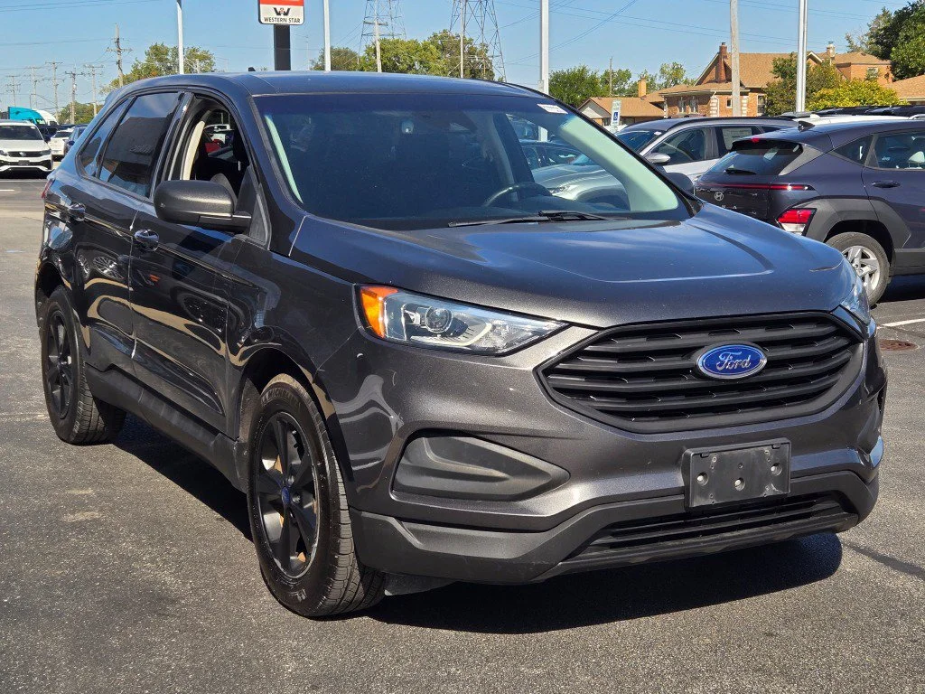 Used 2019 Gray Ford SE image 30