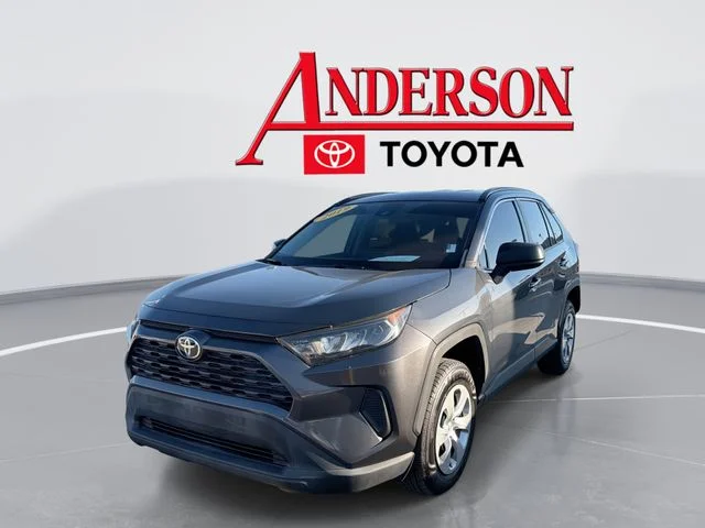 2019 Toyota RAV4 LE FWD's photo