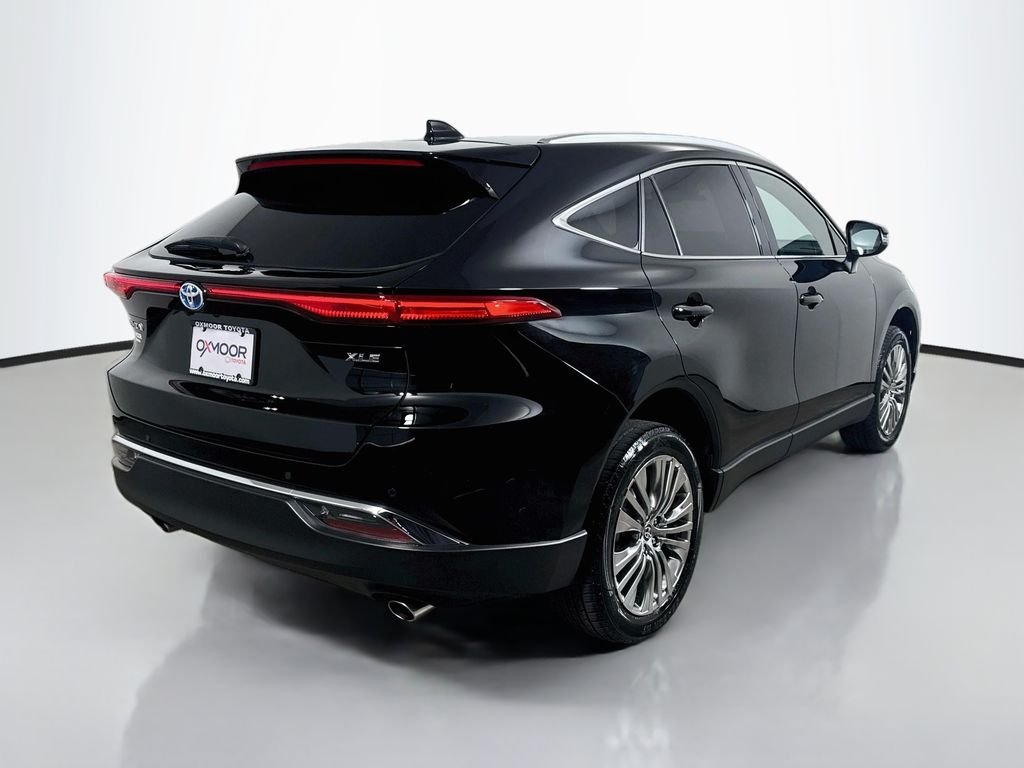 Used 2024 Black Toyota XLE image 7
