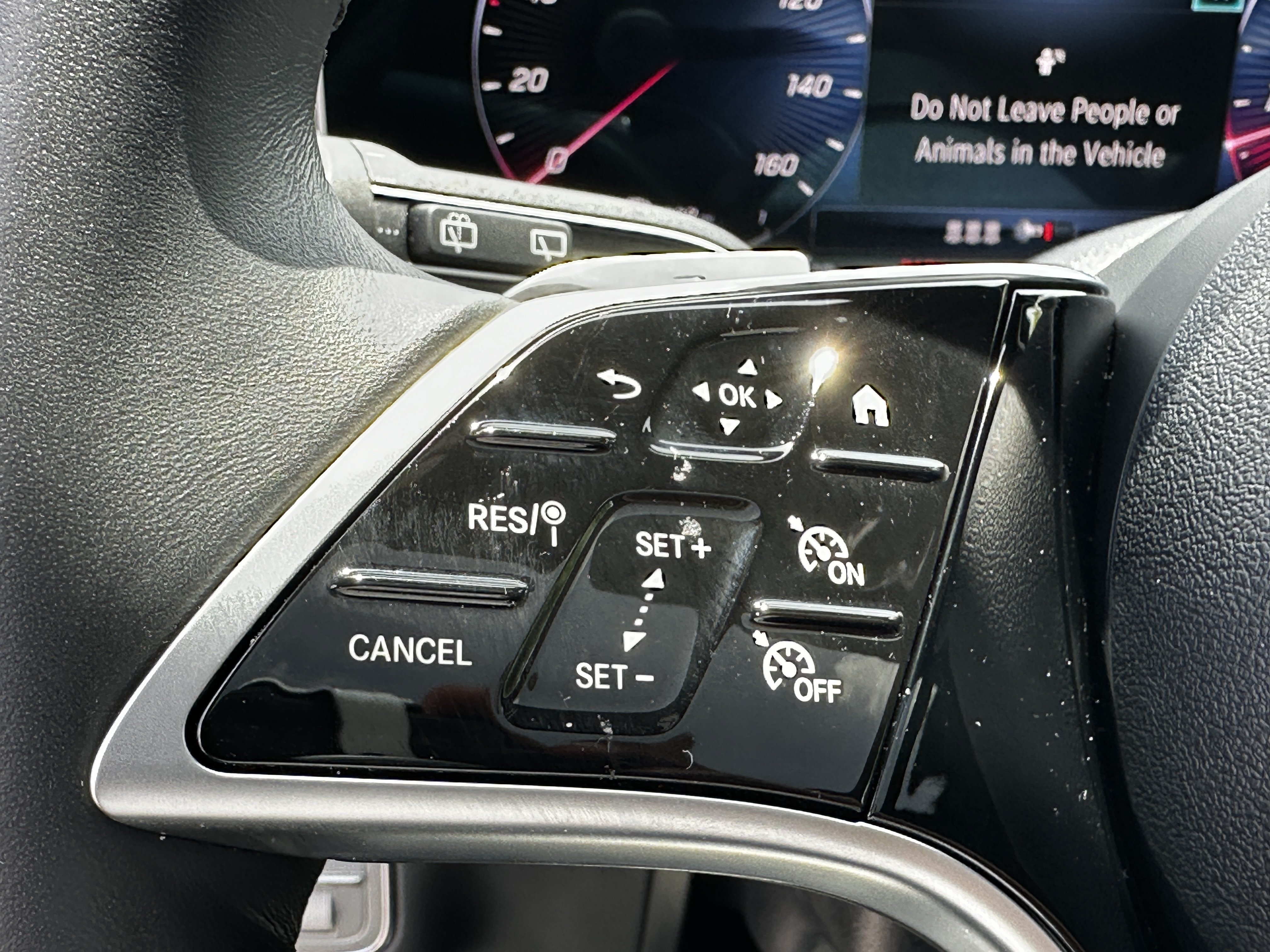 Certified Used 2026 Black Mercedes-Benz GLE 350 image 28