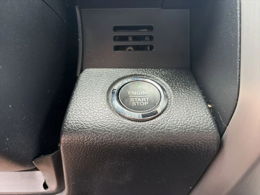 Used 2015 Black Ford Platinum image 28