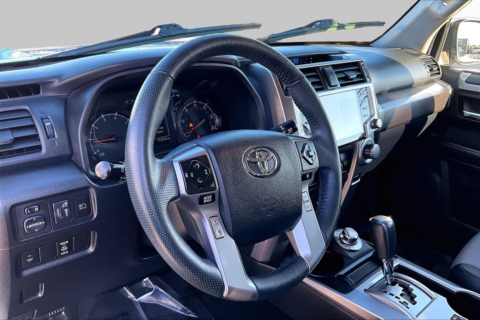 Used 2020 Super White Toyota SR5 Premium image 17