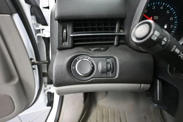 Used 2015 White Chevrolet LS image 24