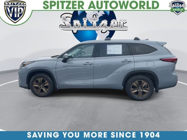 Used 2022 Gray Toyota Bronze Edition image 6