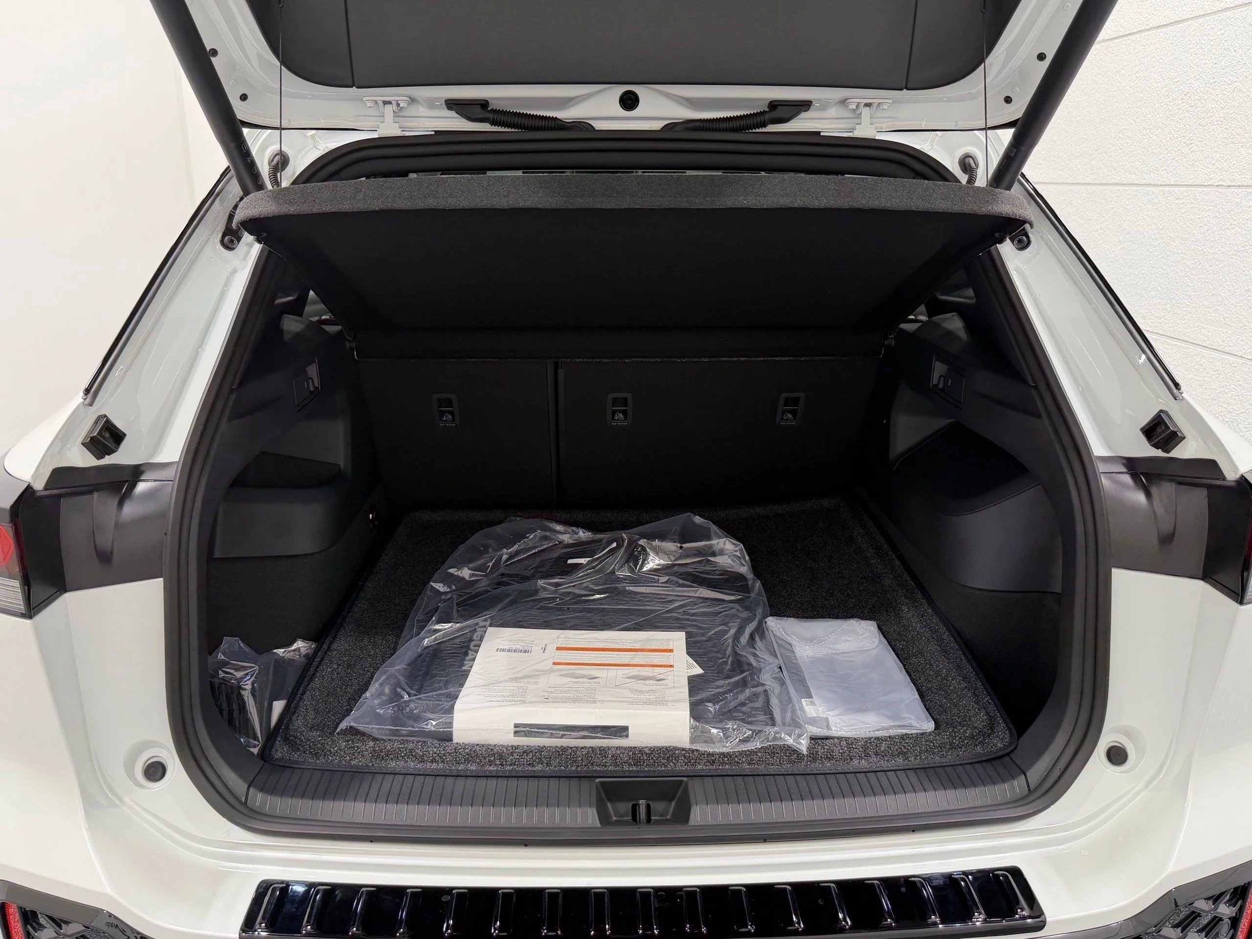 New 2026 White Volkswagen SE R-Line Black image 25