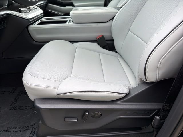 New 2025 Agate Black Metallic Ford Platinum® image 14