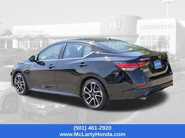 Used 2025 Super Black Nissan SR image 3