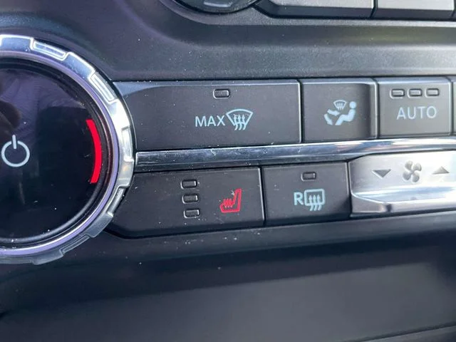 Used 2022 White Ford XLT image 28