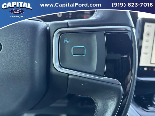 Used 2025 White Ford Platinum image 28