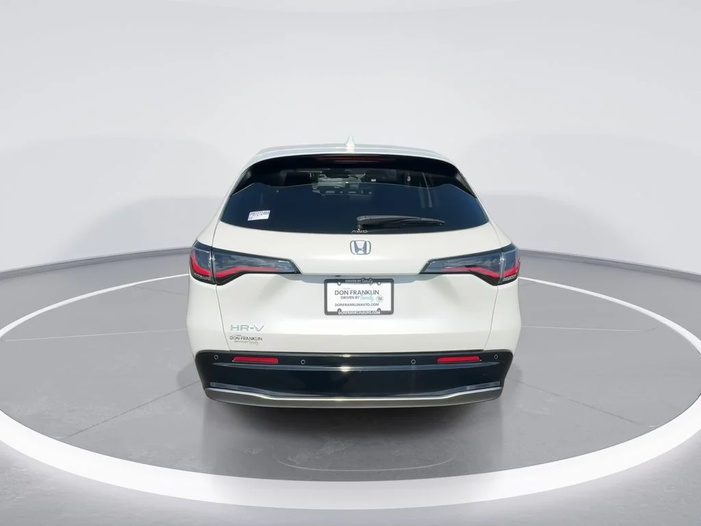 Used 2023 White Honda EX-L image 7