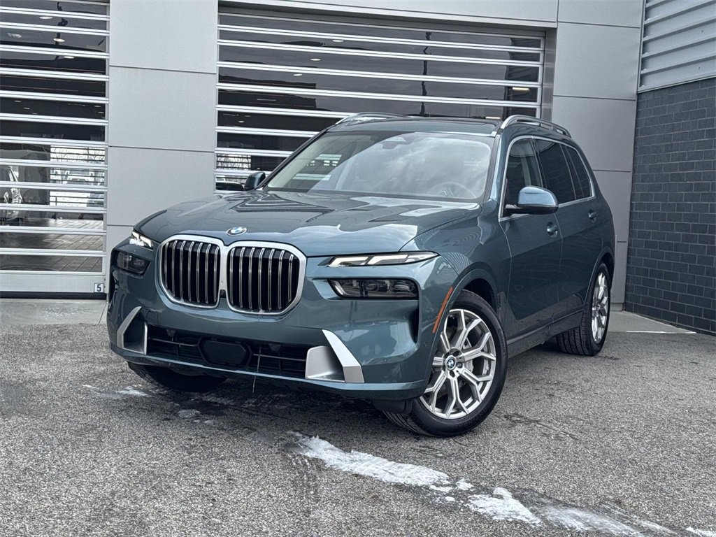 2023 BMW X7