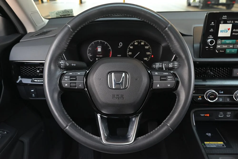 Used 2023 Black Honda EX-L image 9