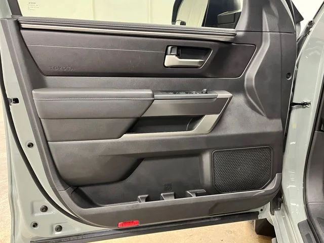 Used 2024  Toyota SR5 image 17