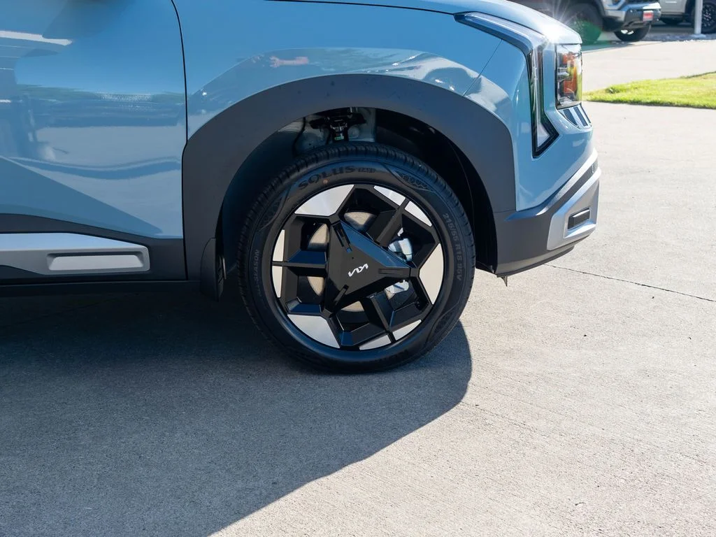 New 2027 Frost Blue Kia EX image 33