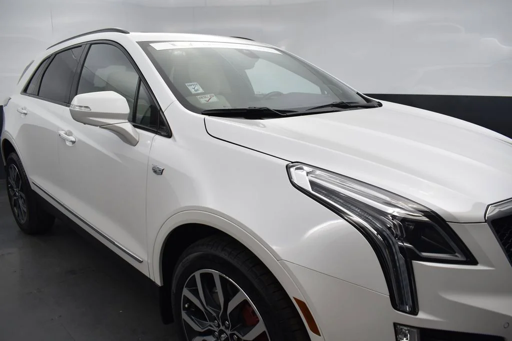 Certified Used 2023 Crystal White Tricoat Cadillac Sport image 36