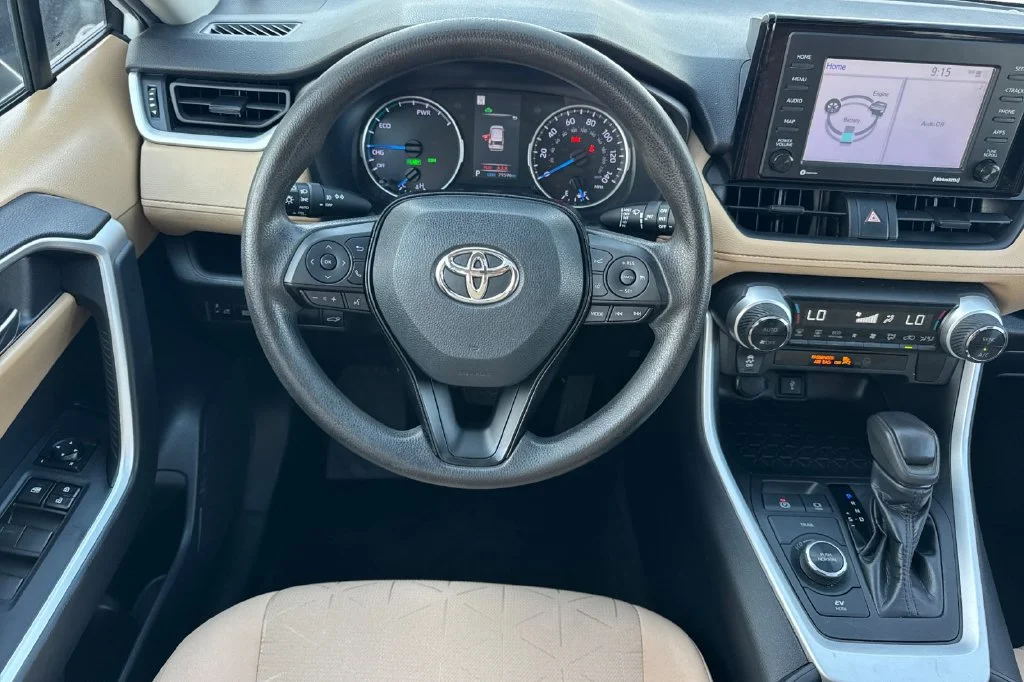 Used 2021 Super White Toyota XLE image 18