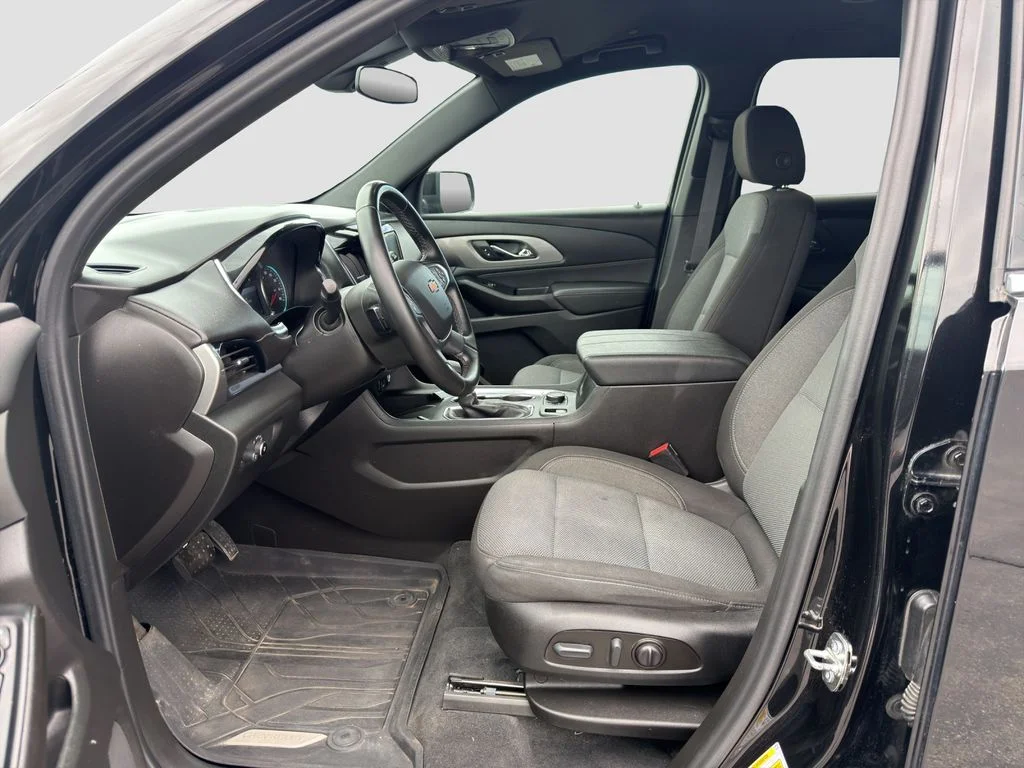 Used 2023 Black Chevrolet LT image 9