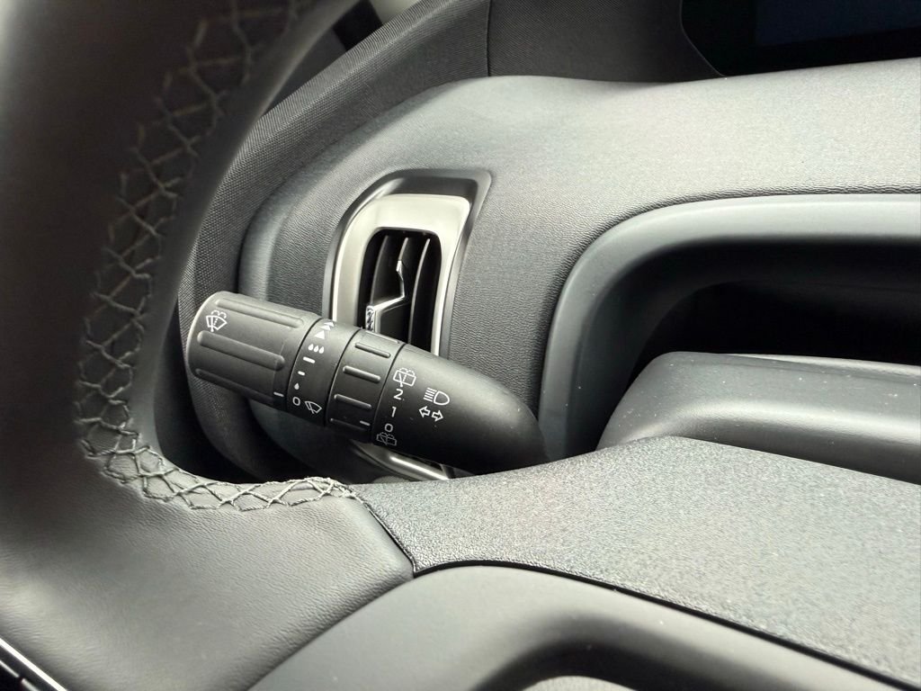 New 2025 Space Silver Metallic Ford Active image 27