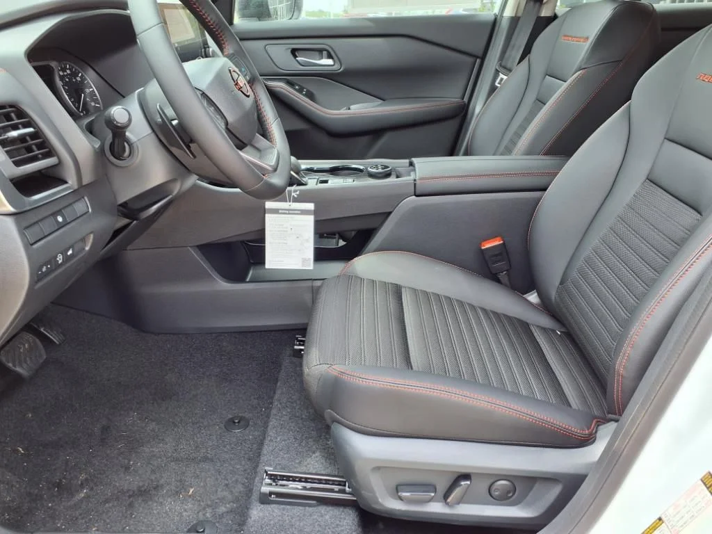 2025 Nissan Rogue Rock Creek - Photo 4