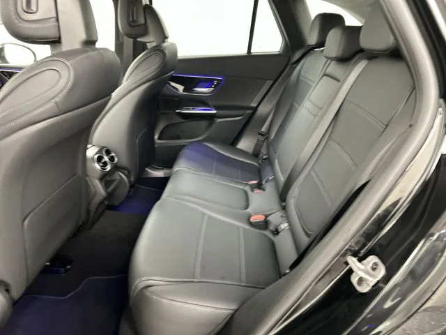 Used 2025 Black Mercedes-Benz GLC 350e image 27