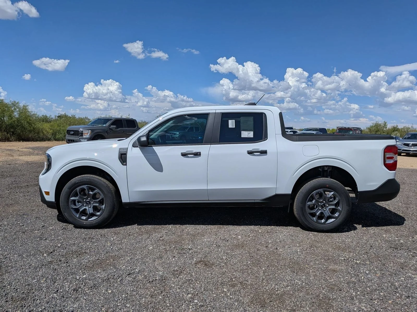 New 2026 Oxford White Ford XLT image 9