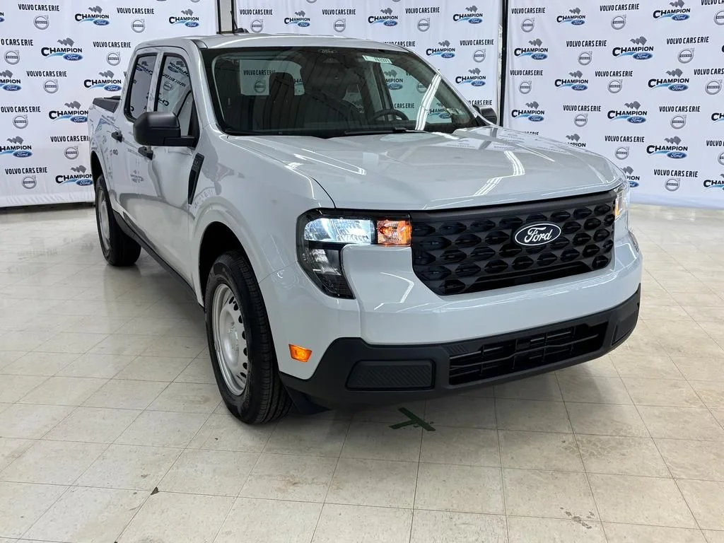New 2026 Space White Metallic Ford XL image 1