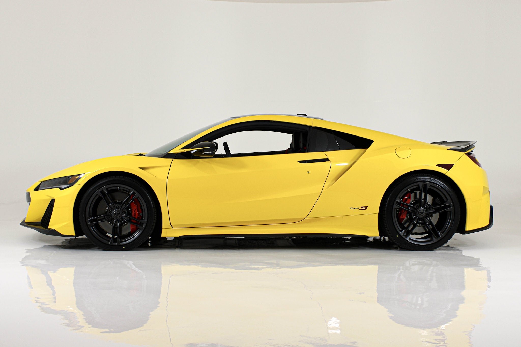 Used 2022 Yellow Acura Type S image 4