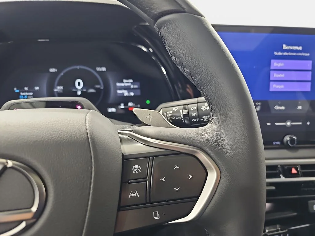 New 2026 Eminent White Pearl Lexus 350h Premium+ image 16