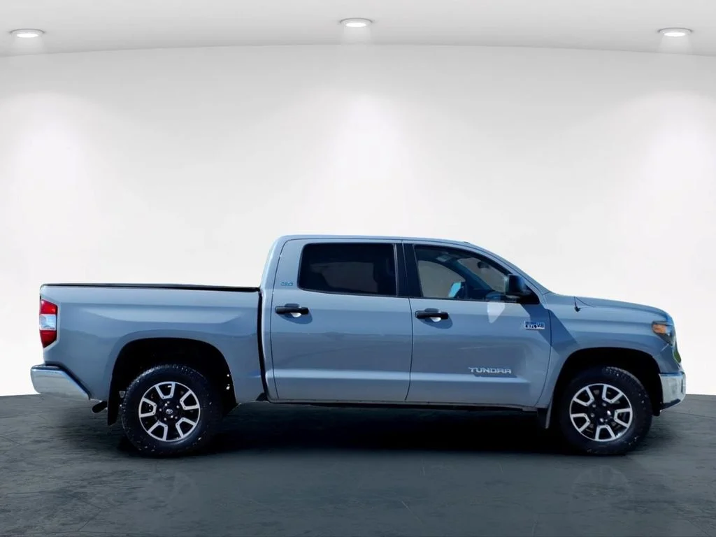 Used 2019 Gray Toyota SR5 image 5
