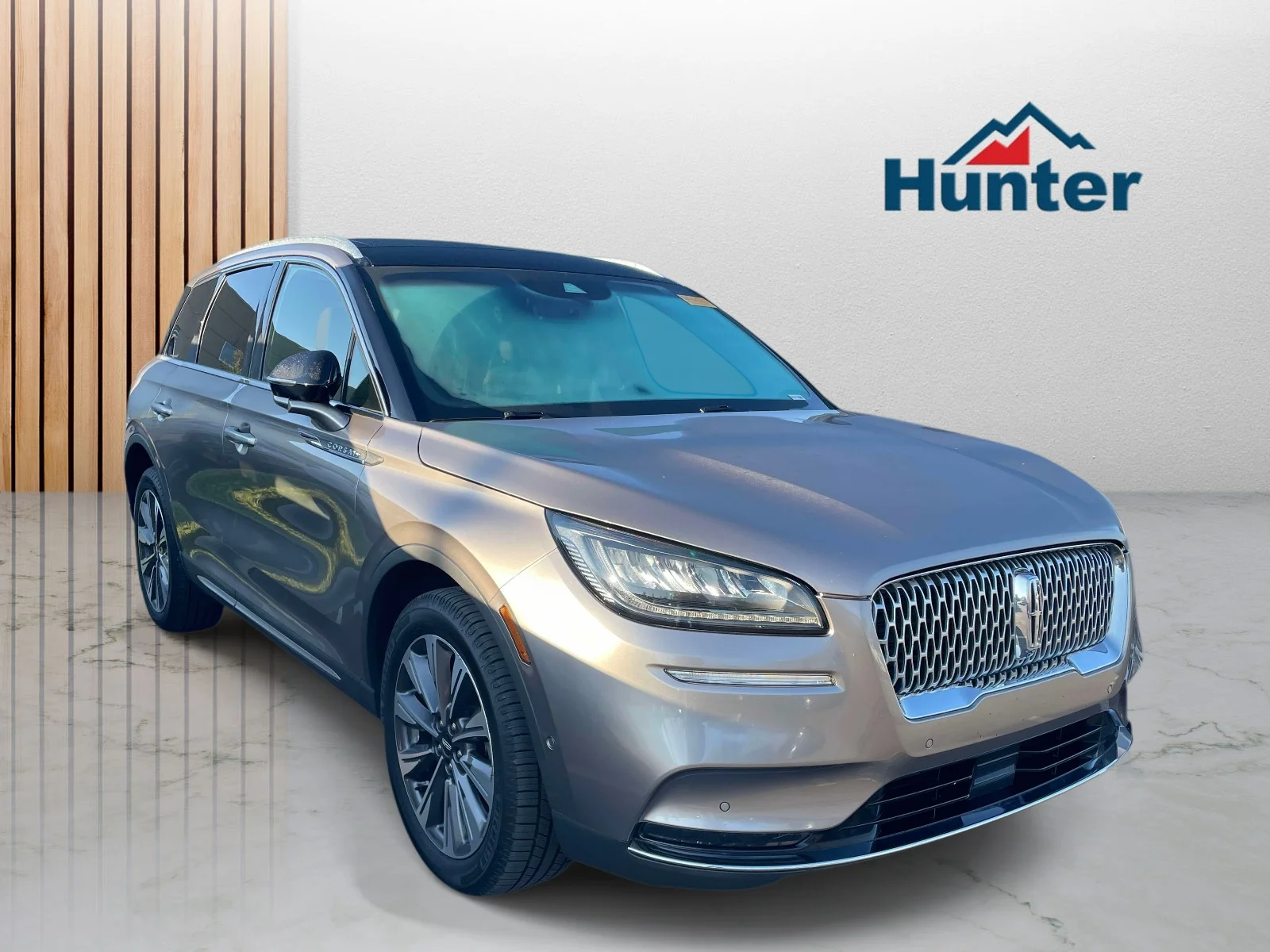 Used 2020 Iced Mocha Lincoln Reserve image 1
