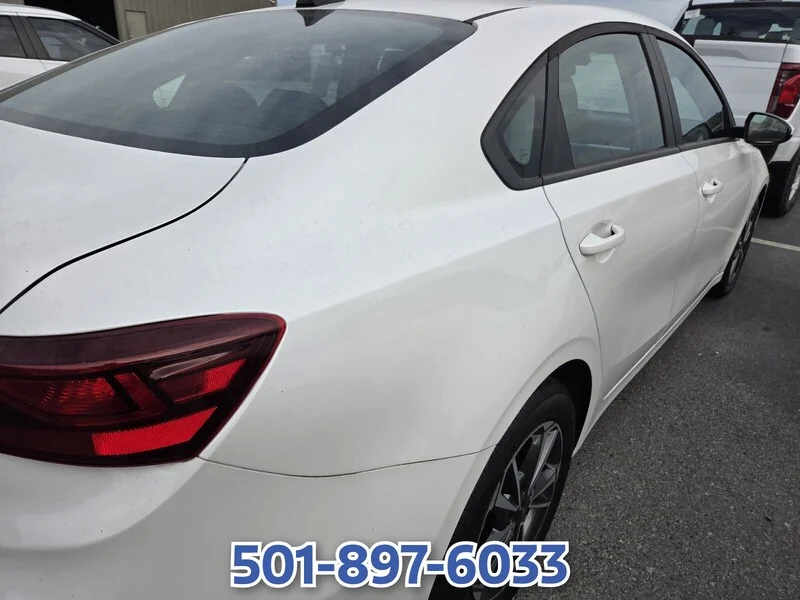 Used 2024 Snow White Pearl KIA LXS image 10