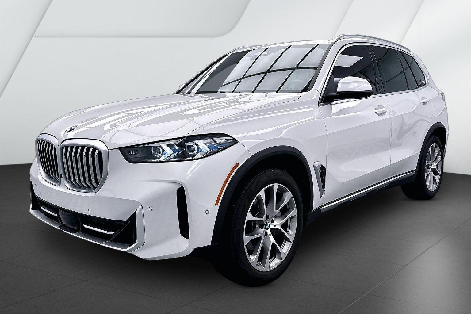 Certified Used 2024 Mineral White Metallic BMW xDrive40i image 3