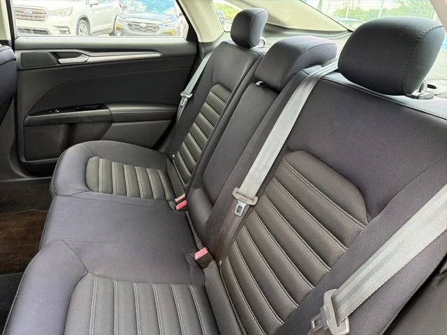 Used 2014 Red Ford SE image 22