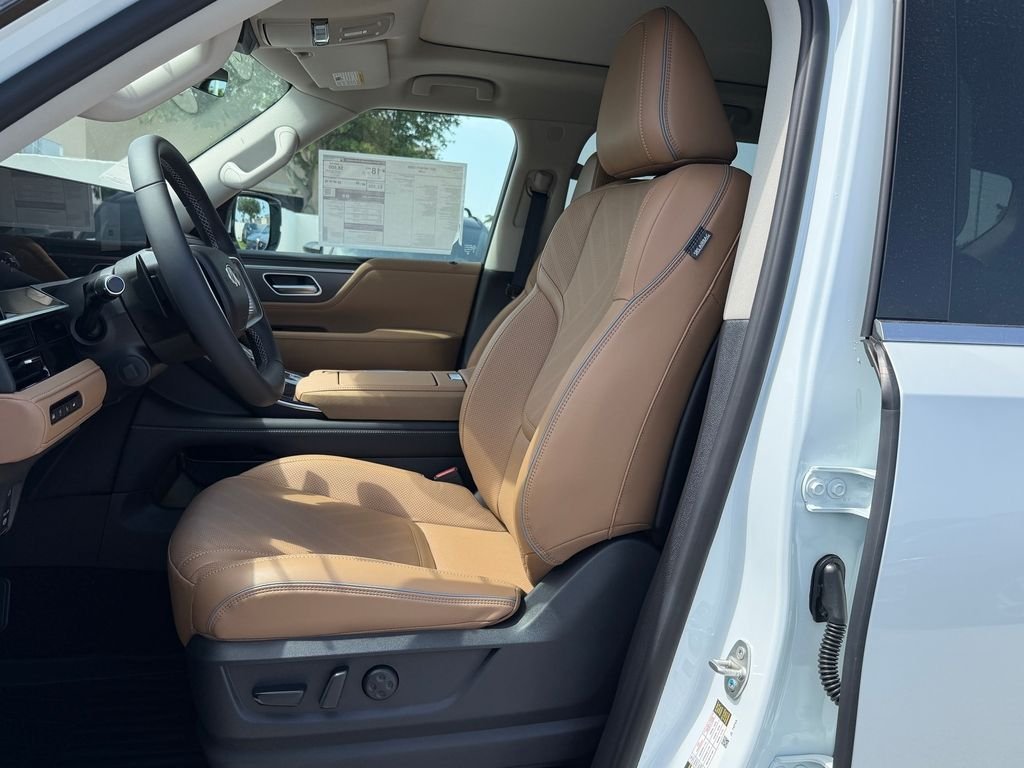 New 2027 RADIANT WHITE INFINITI Luxe 2WD image 12