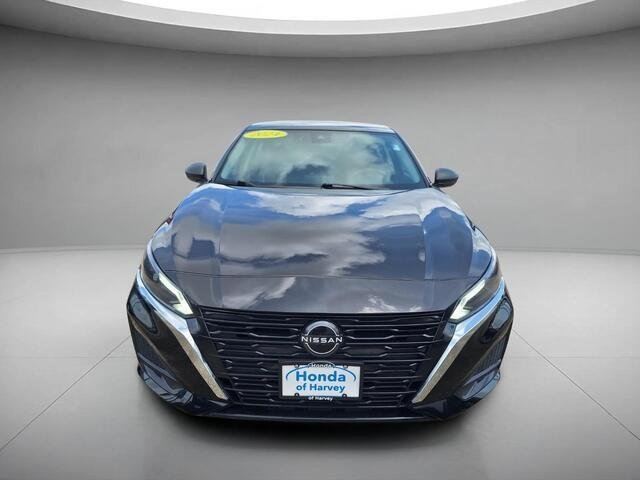 Used 2024 Super Black Nissan 2.5 SV image 8
