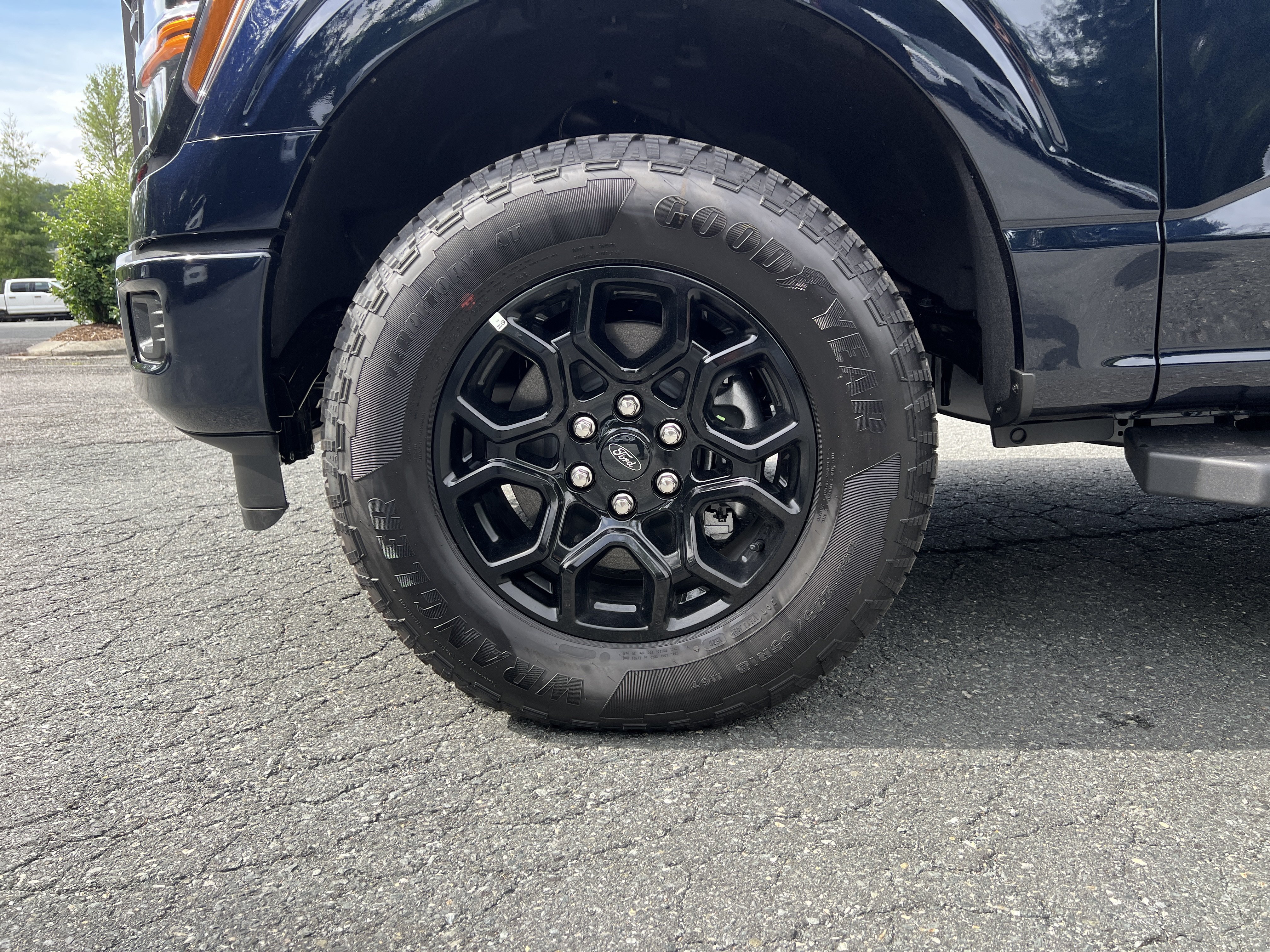 New 2026 Antimatter Blue Metallic Ford XLT image 8