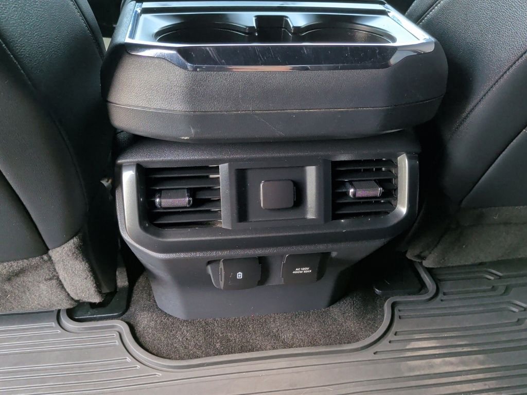 Used 2022 Rapid Red Metallic Tinted Clearcoat Ford Lariat image 44