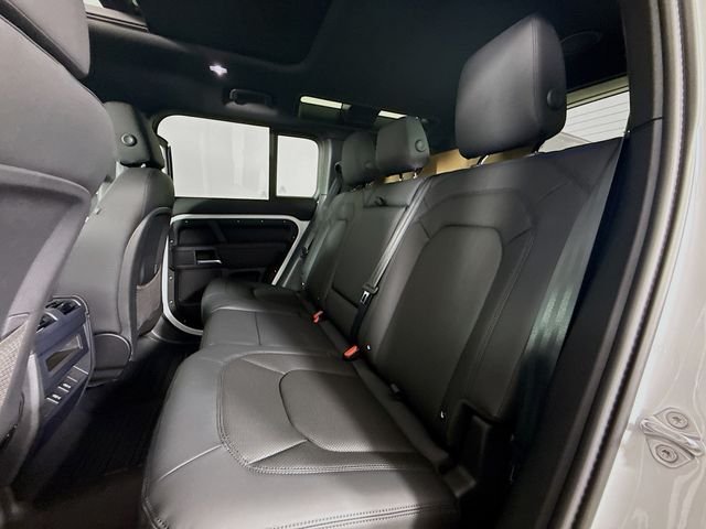 2026 Land Rover Defender X-Dynamic SE - Photo 24