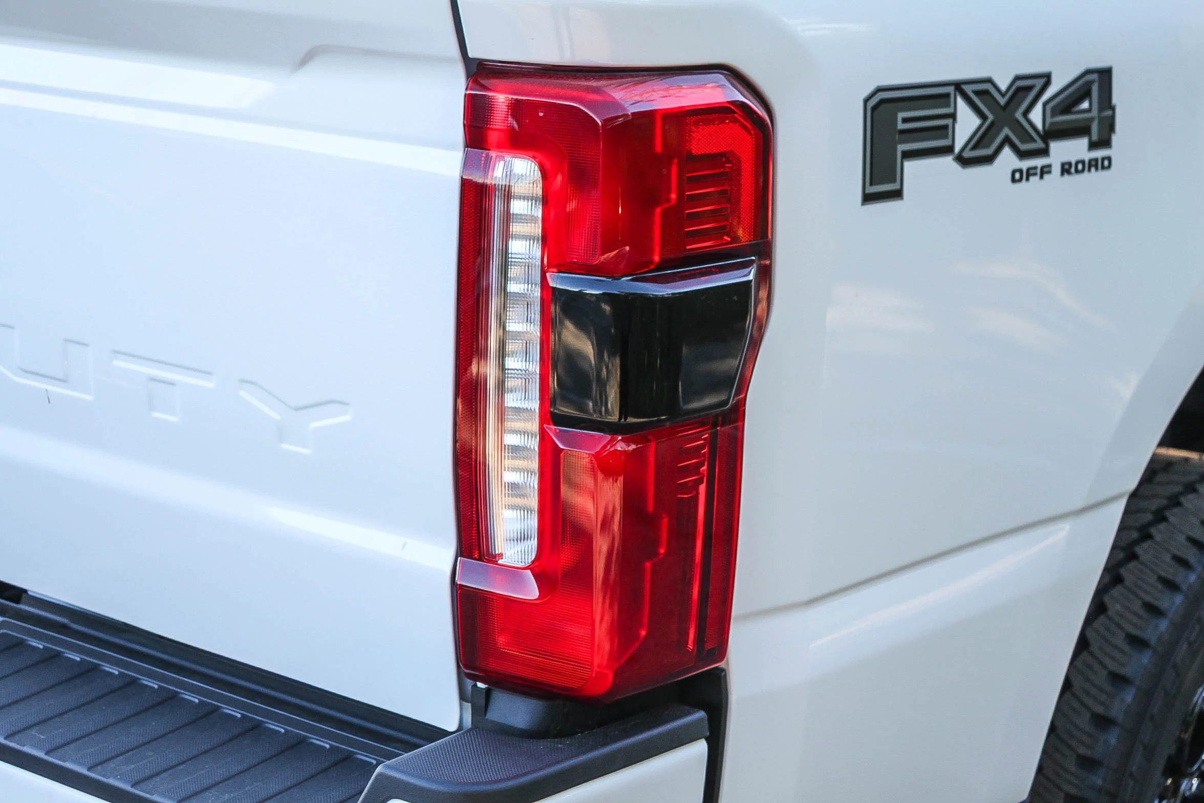 2026 Ford F-350 Super Duty Lariat - Photo 9
