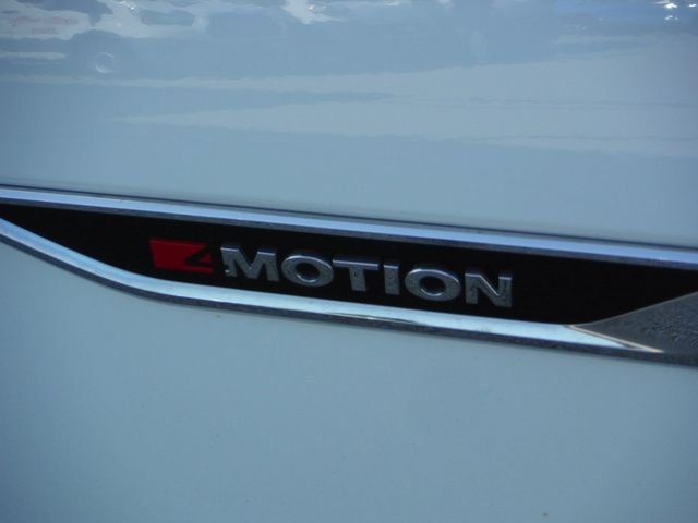Used 2019 White Volkswagen 3.6L V6 SE image 4